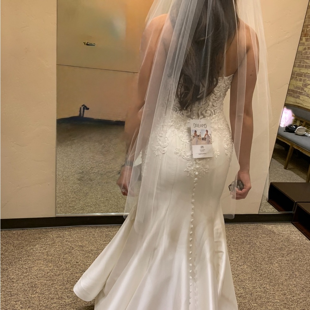 Elegant White Wedding Dress